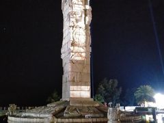 -亚龙湾中心广场