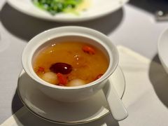 桃胶银耳八宝羹-屋里厢上海菜馆
