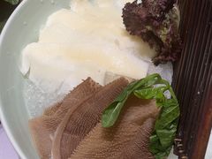 -红鼎豆捞·非遗鲍皇汤火锅(宝丰路店)