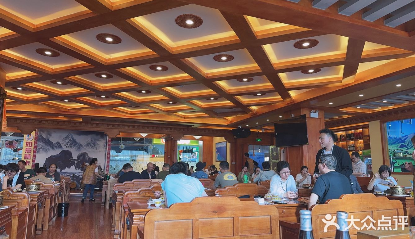 夕阳的布达拉宫和我共进晚餐