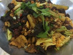 -鑫巴蜀小镇 · 水煮鱼专研店(玉桥店)