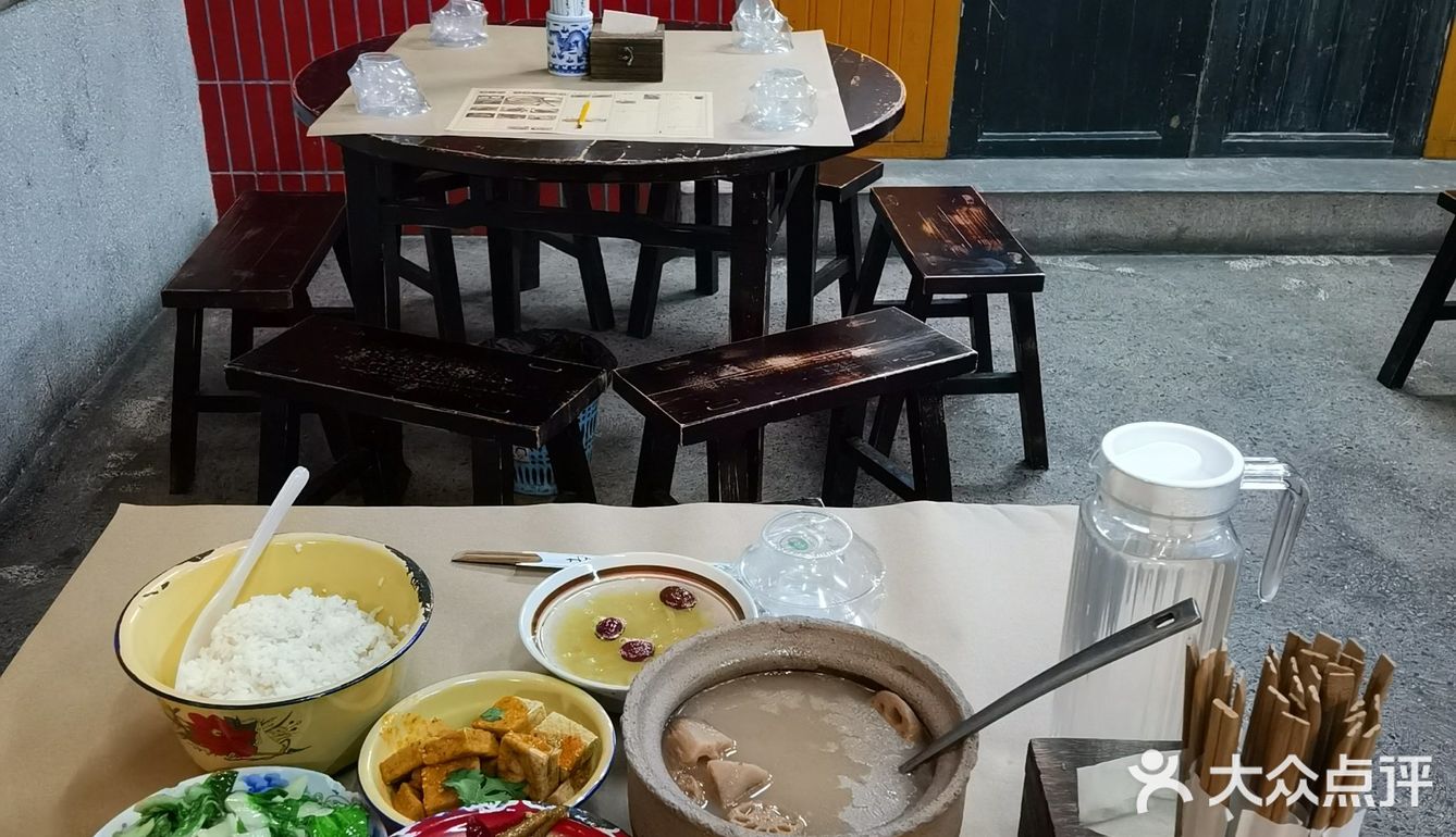 探店[爱心]汉小城[爱心]一家老汉口的味道[亲亲][亲亲]