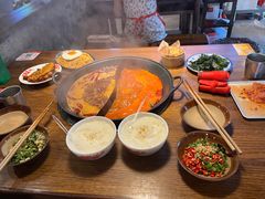 -萍姐火锅·公路夜市(武汉首店)