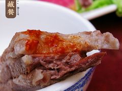 手抓羊肉-吉祥圣雪藏餐
