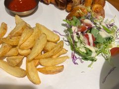 -JINNS锦时 steak&pizza(浸信会礼拜堂旧址店)