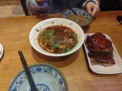 -爆炸头阿姨小四川正宗川味小吃(无任何分店)