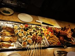 -大中华希尔顿酒店-念自助餐·嗨啤·小龙虾
