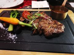 碳烤澳洲和牛西冷-YUE·6·西式融合餐厅(外滩六号店)