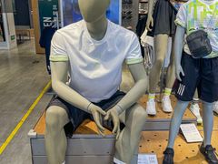 -王府井奥莱临潼小镇(临潼店)
