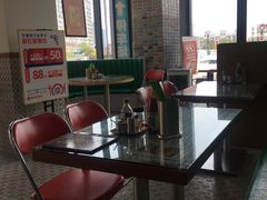-七爷清汤腩·港式茶餐厅(世博店)