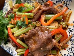 -乐山食古香跷脚牛肉