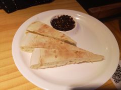 地锅馍-小小河边鱼(天润城店)