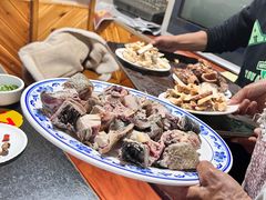 -东巴谷野生菌火锅餐厅