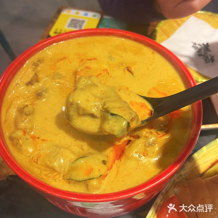 非常新加坡的海南鸡饭