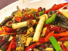 爆炒土鳝鱼-百年粉蒸牛肉