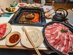 -老牌坊云南鱼豆花火锅(哈西万达店)
