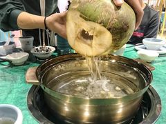 -三个椰子原生态椰子鸡