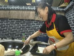 -边江铁锅炖鱼(振八街店)