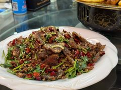 麻辣牛肉-郑小二山东特色炒鸡店(红小巷店)