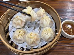 -莱莱小笼·乔艾