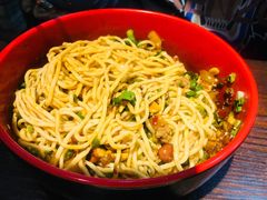 -爆炸头阿姨小四川正宗川味小吃(无任何分店)