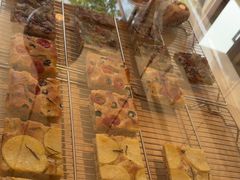 -VERIE BAKEHOUSE