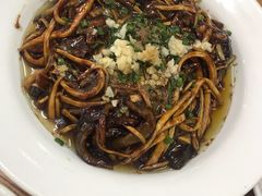 响油鳝丝-同兴半盆菜酒家(打浦路店)
