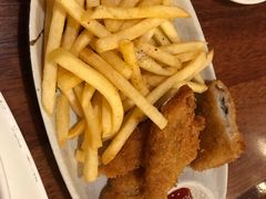 -玛格萝妮比萨屋(四平店)
