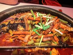 -鸣记脆皮烤鱼·海鲜烤鱼(三八广场店)