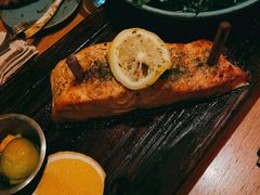 现烤三文鱼-JUJU韩式烤肉·干杯小酒馆