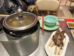 -潮界(LU·ONE凯德晶萃广场店)