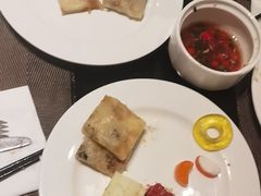 -大中华希尔顿酒店-念自助餐·嗨啤·小龙虾