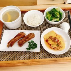 -海豚湾高端月子会所(黄浦店)