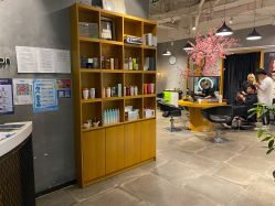 -时尚殿堂明星门店