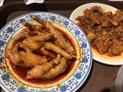 鸡爪-爆炸头阿姨小四川正宗川味小吃(无任何分店)
