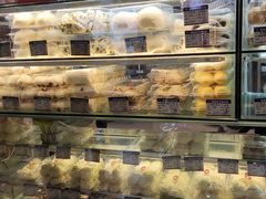 面包甜点陈列柜-白玉兰食品甜凤店(合生汇店)