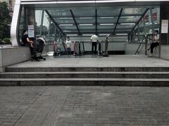 -红土地(地铁站)