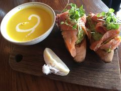 -ROAST coffee & eatery