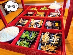 -勺子米线·云南传统小吃市集(四方街店)