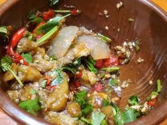 昭通烧椒拌茄子-老滇山寨•云南特色菜•地方菜•民族风情歌舞表演(金碧店)