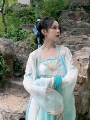 -一揽芳华汉服旗袍体验馆(拙政园店)