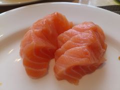 三文鱼-广州中心皇冠假日酒店-环市食坊·海鲜自助餐厅