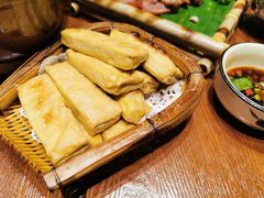 -老滇山寨•云南特色菜•地方菜•民族风情歌舞表演(金碧店)