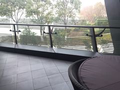 -上海滴水湖皇冠假日酒店