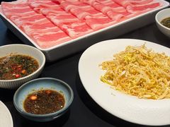 -鲜入唯煮·港式海鲜牛肉火锅(金宝街店)