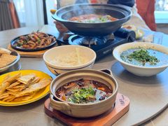 臭豆腐肥肠-八张桌子(老店)