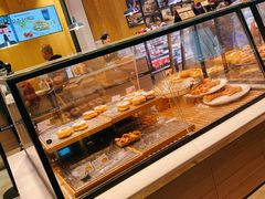 面包甜点陈列柜-巴黎贝甜(大宁国际商业广场店)