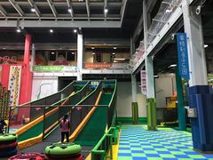 -蒙特利亲子乐园