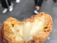 招牌冰淇淋泡芙-老香港蛋糕