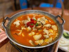 -老滇山寨•云南特色菜•地方菜•民族风情歌舞表演(金碧店)